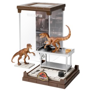 Jurassic Park -Velociraptor Diorama