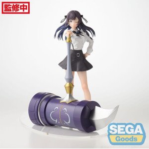 Figurine Alina Clover Luminasta de face, avec son grand marteau et un clin d'œil 2