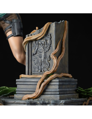 Tomb Raider Lara Croft Dark Horse