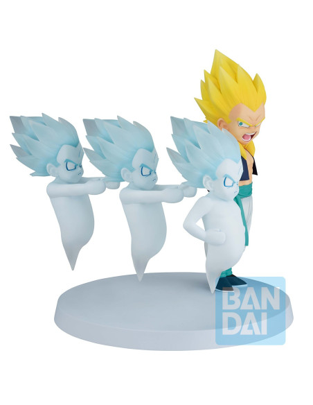 Figurine Ichibansho Gotenks de côté, montrant l'alignement des fantômes avec leurs poings tendus.