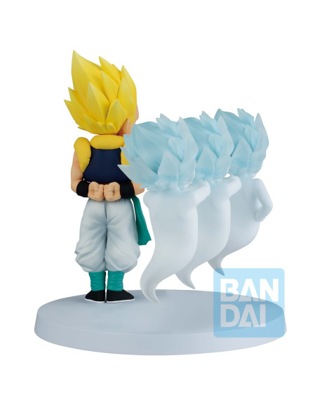 Figurine de dos de Gotenks et ses fantômes, mettant en avant la coiffure de Super Saiyan et les formes des spectres