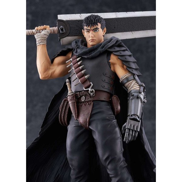 Vue contre plongé de la figurine de Berserk Guts