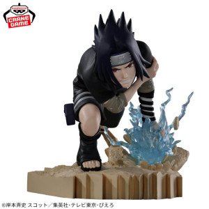Vue de profil de la figurine Sasuke Uchiha Combination Battle 2 montrant la posture basse et l’effet de chakra 2