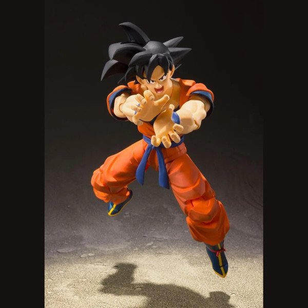 Figurine S.H. Figuarts Son Goku (A Saiyan Raised On Earth) en pleine attaque, pose Kamehameha – Dragon Ball Z (Bandai Spirits).
