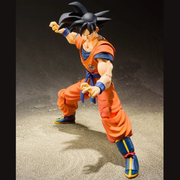 Figurine Son Goku S.H. Figuarts en position de garde, regard concentré, photo studio – Dragon Ball Z (Bandai Spirits).