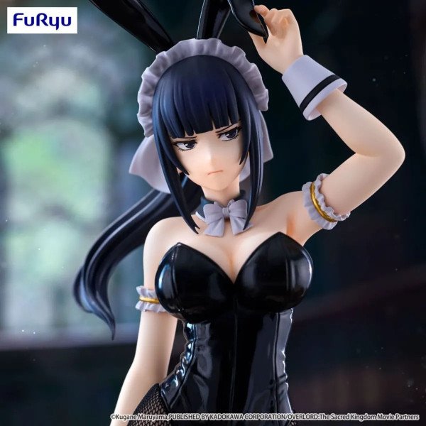 Détail du visage de la statuette PVC BiCute Bunnies Narberal (Overlord), avec coiffe blanche et oreilles bunny.