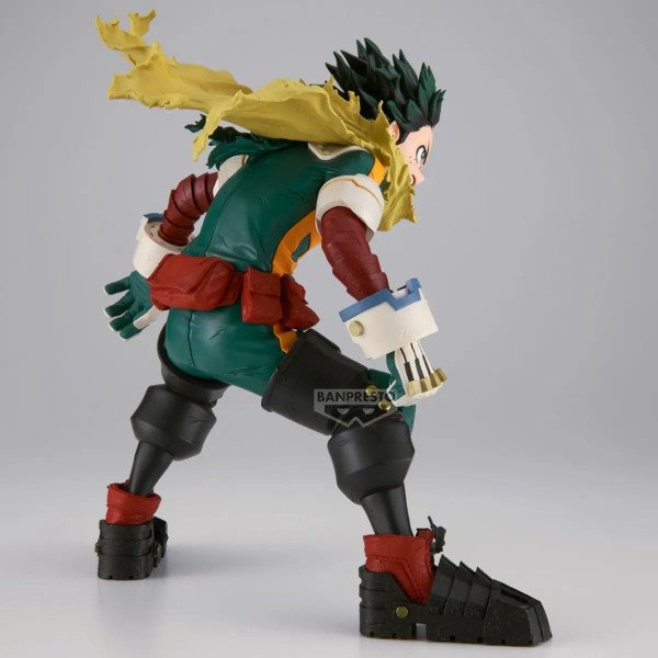 Figurine Grandista Izuku Midoriya (My Hero Academia) Banpresto, vue trois-quarts arrière en course.