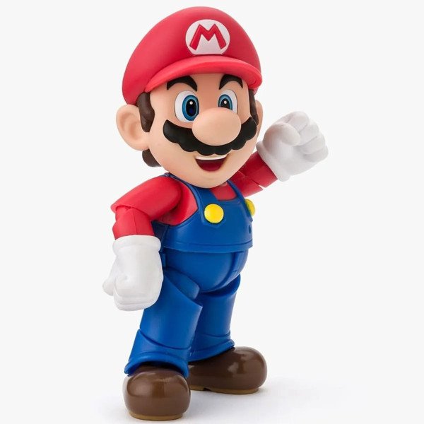 Figurine S.H. Figuarts Mario (Super Mario), vue trois-quarts gauche avec poing levé.