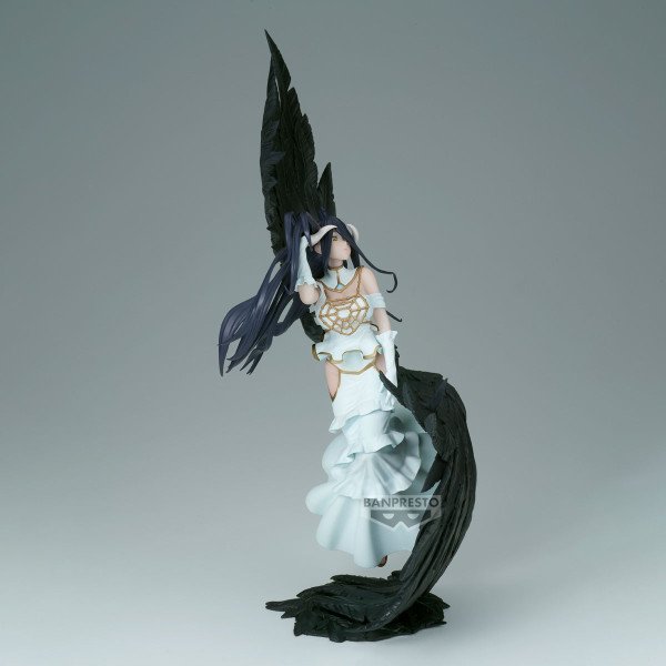 Figurine Banpresto Evolve Albedo Empress of Darkness Ver. (Overlord), vue trois-quarts face.