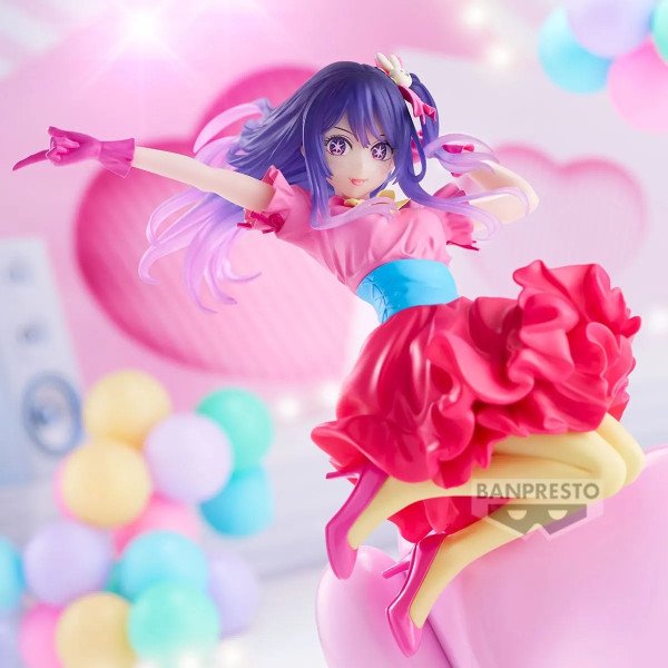 Figurine Ai Oshi no Ko Espresto Poppin' Heart de Banpresto, gros plan sur le visage et la robe rose en pose idol.