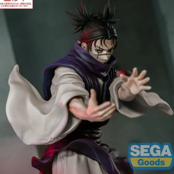Figurine Choso en posture d’attaque avec bras tendus et tenue fluide dans Jujutsu Kaisen
