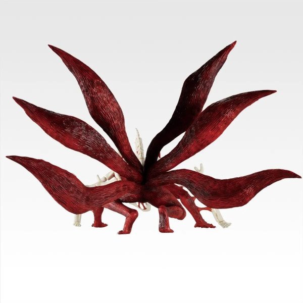 Vue arrière figurine Kyubi Naruto avec les neuf queues étendues et texture musculaire visible
