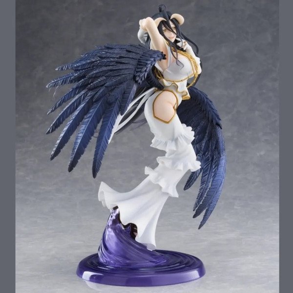 Figurine T-most Albedo Pure White Devil Ver. de Overlord en profil gauche avec robe blanche ondulée