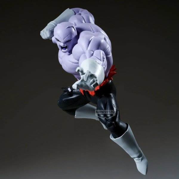 Figurine Jiren Banpresto Match Makers en attaque, bras tendu vers l’avant, sur fond sombre