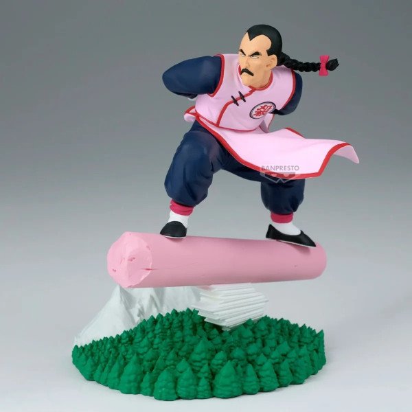 Vue arrière de la figurine Tao Pai Pai History Box de Dragon Ball par Banpresto sur tronc rose volant