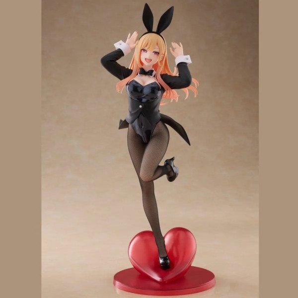Figurine Marin Kitagawa Bunny Ver debout sur un cœur rouge avec jambe levée