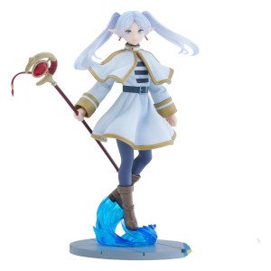 Statuette Frieren Luminasta Sega vue de face, avec bâton magique, tenue blanche et effet bleu au sol