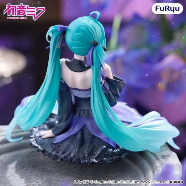 Vue de dos de la figurine Hatsune Miku Flower Fairy Bellflower avec longues couettes turquoise.