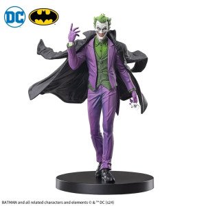 Figurine Joker ACT/CUT Vivid Ver par Sega, costume violet et manteau noir sur fond blanc.
