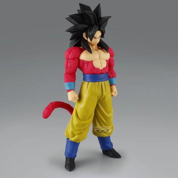 Figurine Dragon Ball GT Super Saiyan 4 Son Goku Solid Edge Works de Banpresto, vue trois quarts gauche.