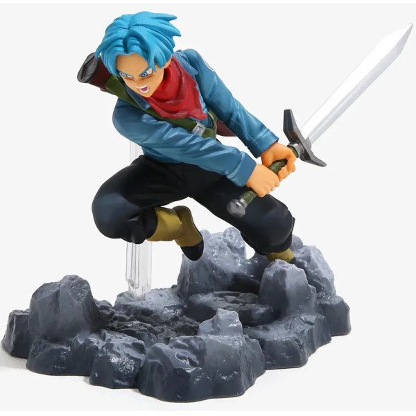 Figurine Trunks Soul X Soul Banpresto en pose de combat avec épée sur socle rocheux