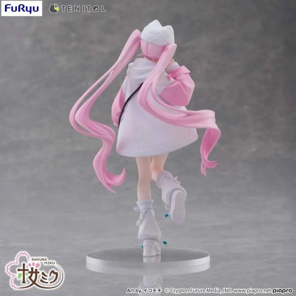 Figurine Sakura Miku Cool Style TENITOL petit FuRyu vue de dos avec longues couettes roses