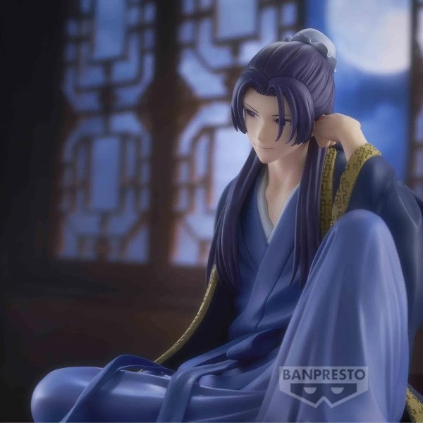 Gros plan sur Jinshi Break Time Banpresto avec cheveux violets et expression calme