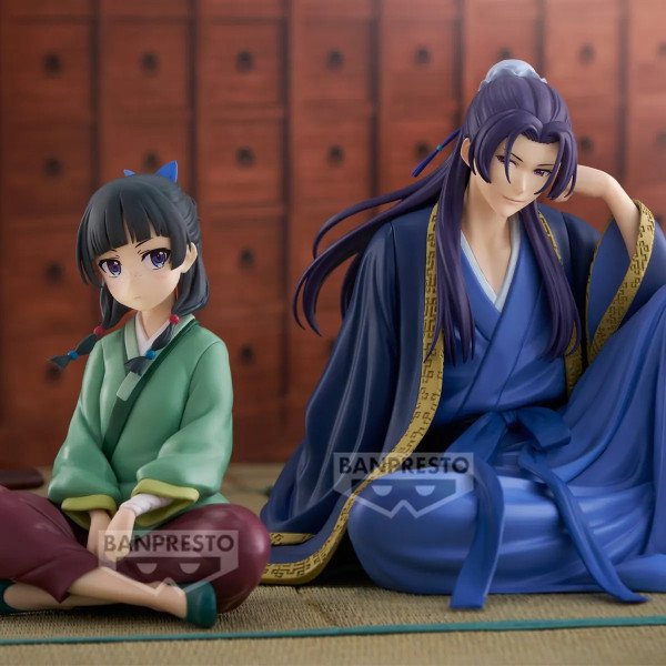 Jinshi et Maomao Break Time Collection Banpresto assis dans une scène intérieure