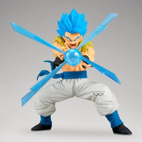Gogeta G × Materia Banpresto avec cheveux bleus et effet translucide sur fond gris