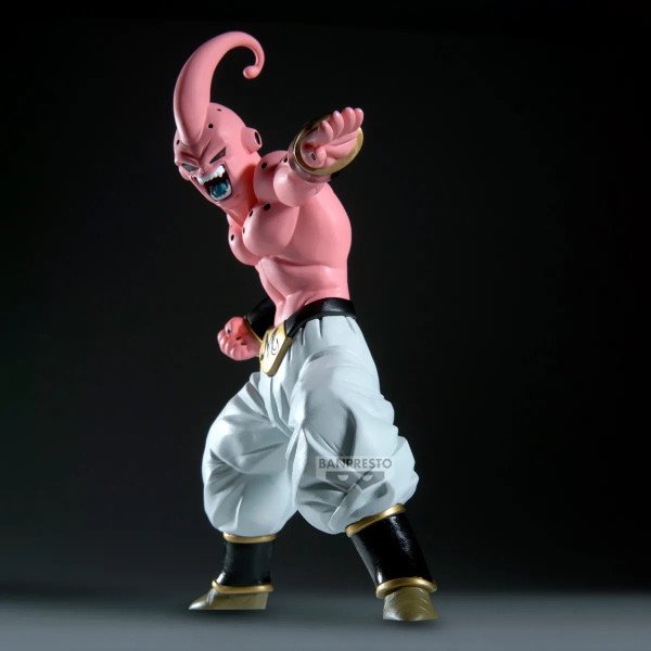 Majin Buu Match Makers Dragon Ball Z en profil sur fond noir