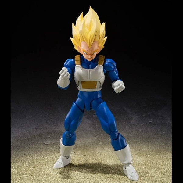 Figurine Vegeta Super Saiyan Dangerous Pride S.H.Figuarts vue de face en pose de combat
