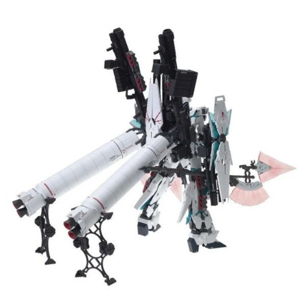 Vue arrière du MG Full Armor Unicorn Gundam Ver.Ka avec propulseurs et armement dorsal